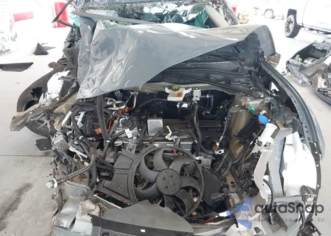 2024 Ford Mustang Mach-E Select z USA, uszkodzony, nr VIN 3FMTK1R47RMA27687